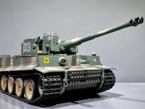 RC Panzer "German Tiger I S33" Heng Long - 1:16, Rauch&Sound+Stahlgetriebe und 2,4Ghz -V 7.0-0