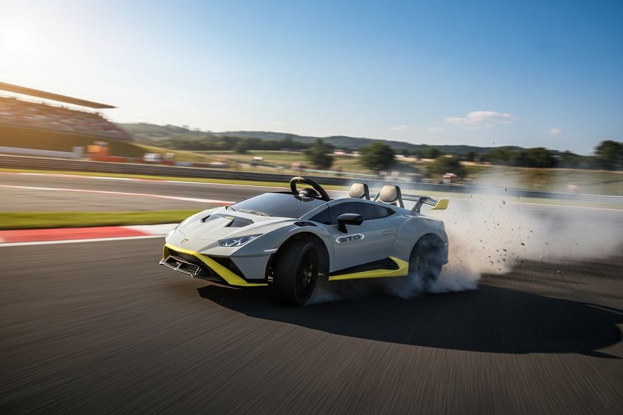Elektro Kinderauto "Lamborghini Huracan STO Drift" - lizenziert - 24V Akku, 2 Motoren- 2,4Ghz Fernsteuerung, MP3, Ledersitz+EVA 3 Elektro Kinderauto "Lamborghini Huracan STO Drift" - lizenziert - 24V Akku, 2 Motoren- 2,4Ghz Fernsteuerung, MP3, Ledersitz+EVA – Bild 3