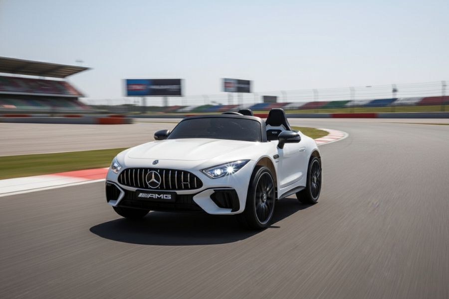 Kinderfahrzeug - Elektro Auto "Mercedes SL63 AMG" - Lizenziert - 24V Akku, 4 Motoren, 2,4Ghz Fernsteuerung, MP3+Ledersitz+EVA-Lackiert Weiss 2 Kinderfahrzeug - Elektro Auto "Mercedes SL63 AMG" - Lizenziert - 24V Akku, 4 Motoren, 2,4Ghz Fernsteuerung, MP3+Ledersitz+EVA-Lackiert Weiss – Bild 2