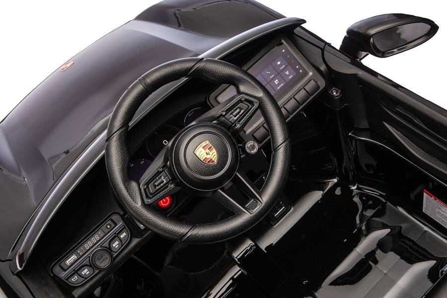 Elektro Kinderfahrzeug „Porsche Macan“ – Lizenziert – 12V10A Akku, 2,4Ghz Fernsteuerung, MP3+Leder+EVA 8 Elektro Kinderfahrzeug „Porsche Macan“ – Lizenziert – 12V10A Akku, 2,4Ghz Fernsteuerung, MP3+Leder+EVA – Bild 8